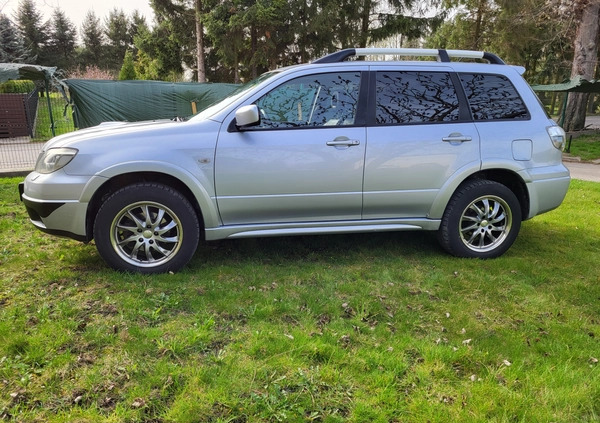 Mitsubishi Outlander cena 18700 przebieg: 327000, rok produkcji 2005 z Rzeszów małe 154